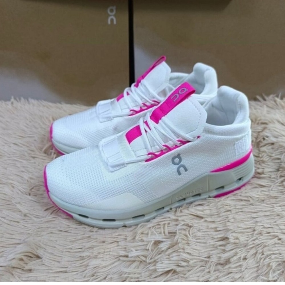 Cloudnova White and Pink Performance Sneakers